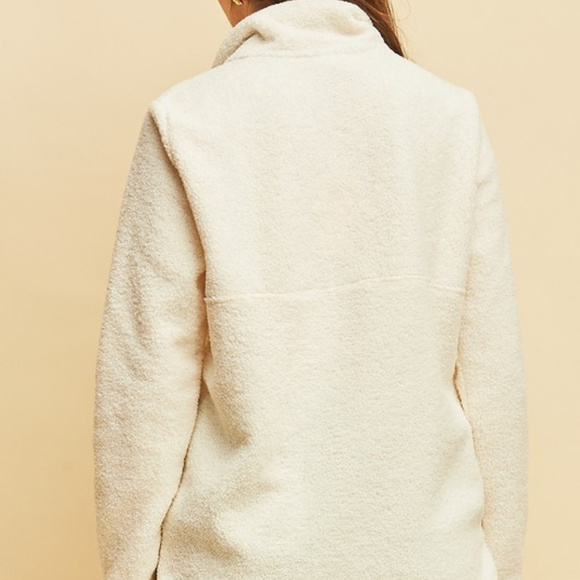 FLEECE IVORY PULLOVER - Picture 4 of 4